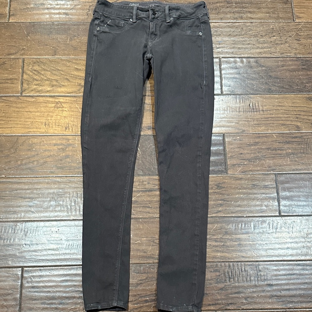 Saks Fifth Avenue GRAY super skinny jeans in dark‎ grey size 27